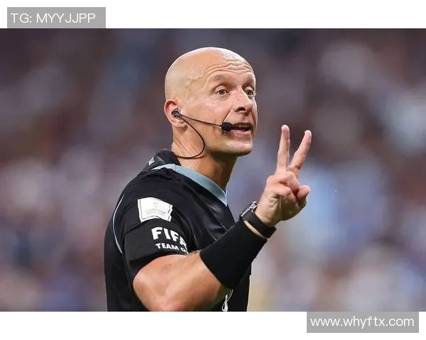 因不满判罚怒袭裁判 足球场上打裁判的球星背后真相揭秘