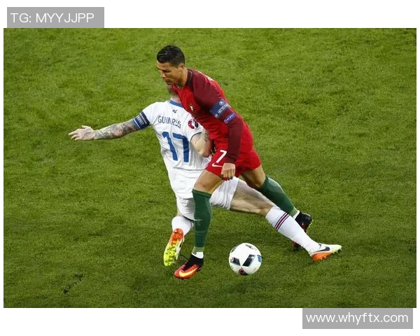 足坛巨星再创辉煌打破历史进球纪录引发全球球迷热烈欢呼 足坛巨星再创辉煌打破历史进球纪录引发全球球迷热烈欢呼